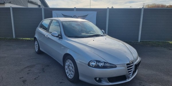 Alfa Romeo 147 1,6 TS 16V 5d