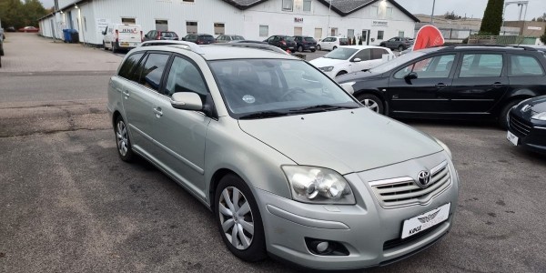 Toyota Avensis 2,2 D-4D 150 Business stc. 5d