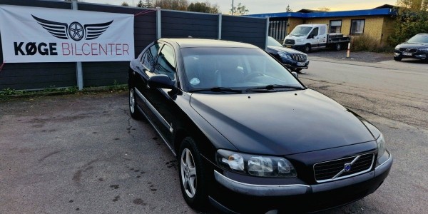 Volvo S60 2,4 140 aut. 4d